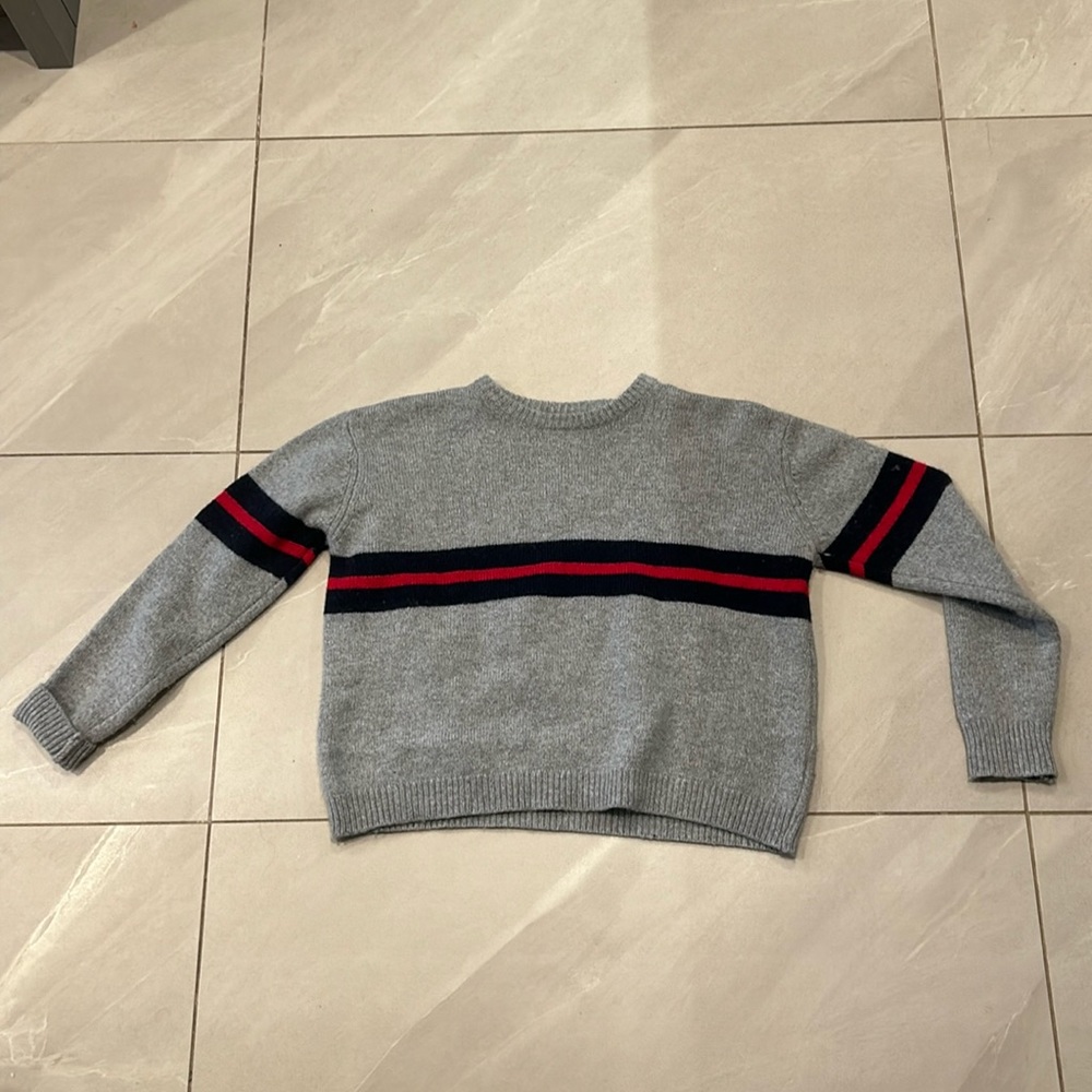 barely worn brandy Melville sweater